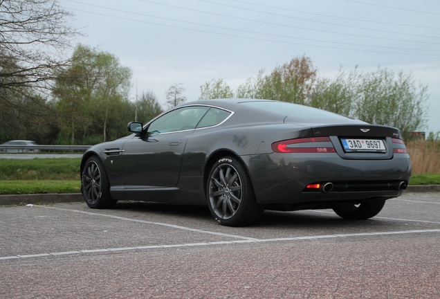 Aston Martin DB9