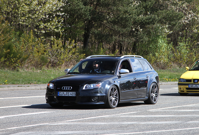 Audi RS4 Avant B7