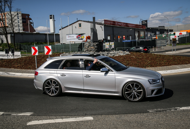 Audi RS4 Avant B8