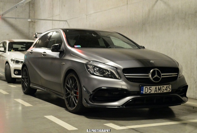 Mercedes-AMG A 45 W176 2015