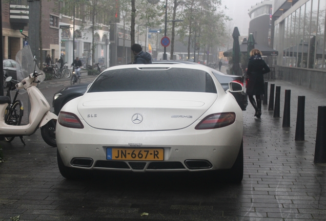 Mercedes-Benz SLS AMG