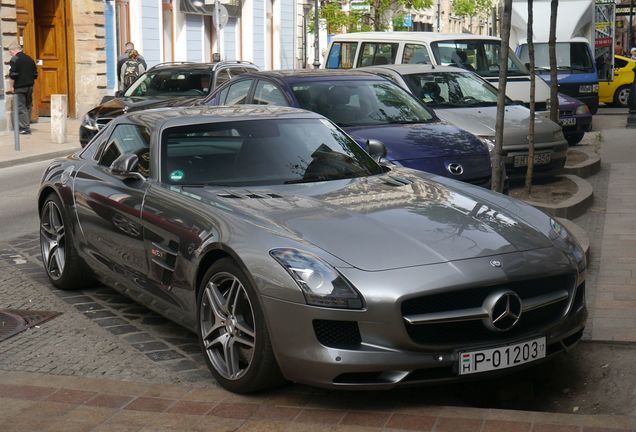 Mercedes-Benz SLS AMG