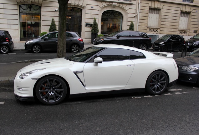 Nissan GT-R 2012