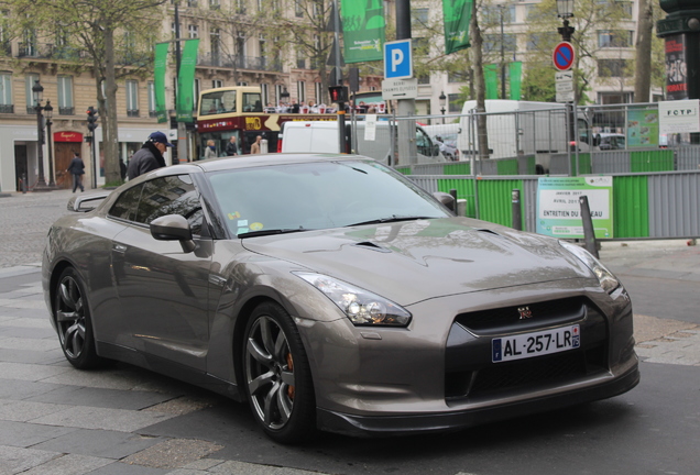 Nissan GT-R