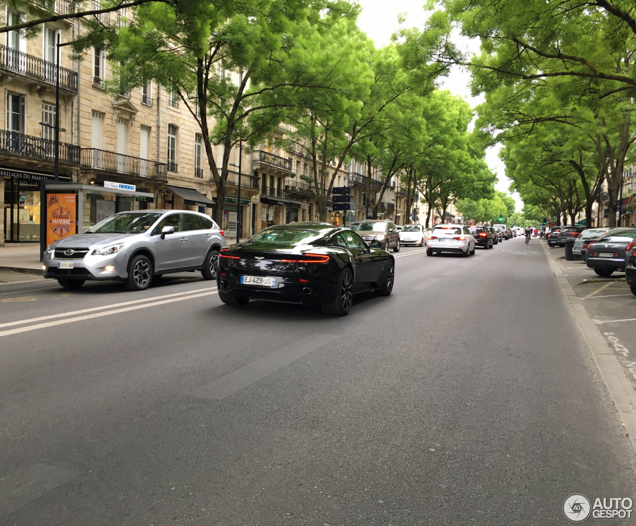 Aston Martin DB11