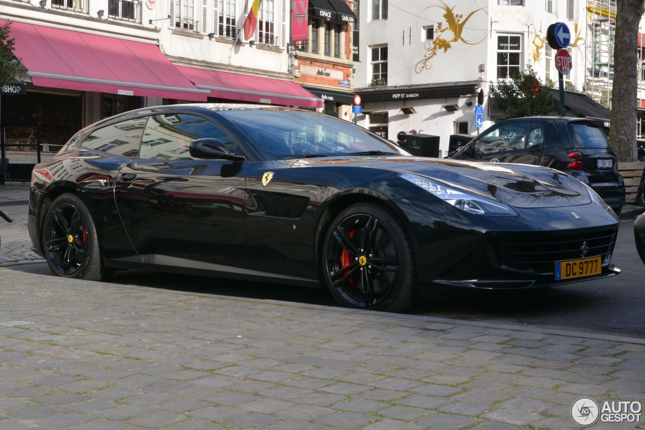 Ferrari GTC4Lusso