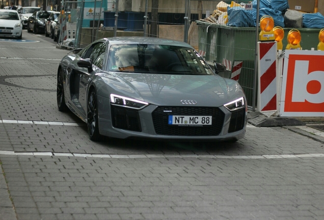 Audi R8 V10 Plus 2015