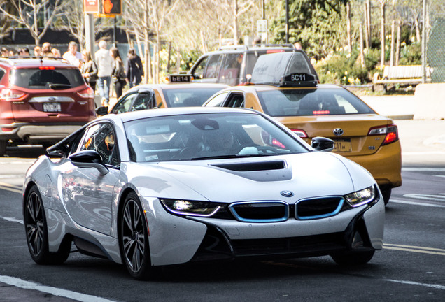 BMW i8