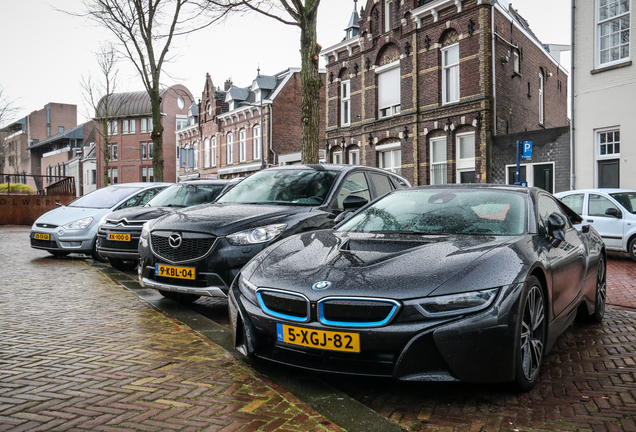 BMW i8