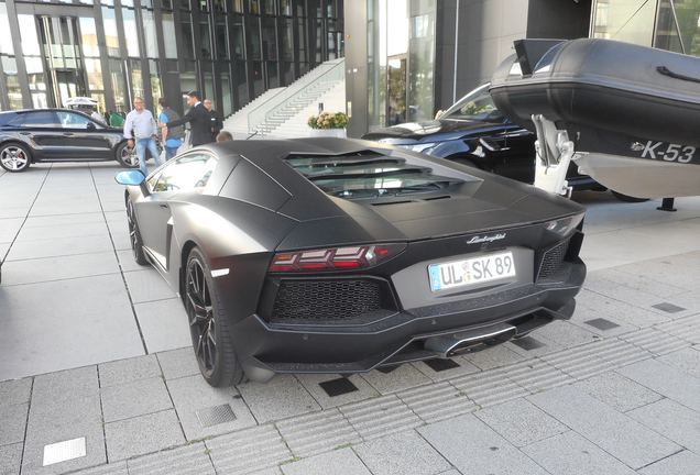 Lamborghini Aventador LP700-4