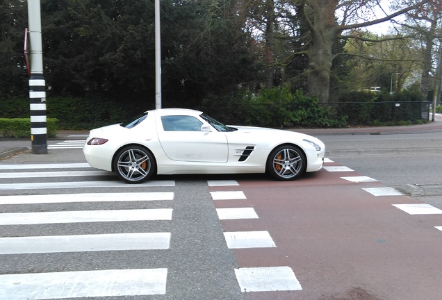 Mercedes-Benz SLS AMG