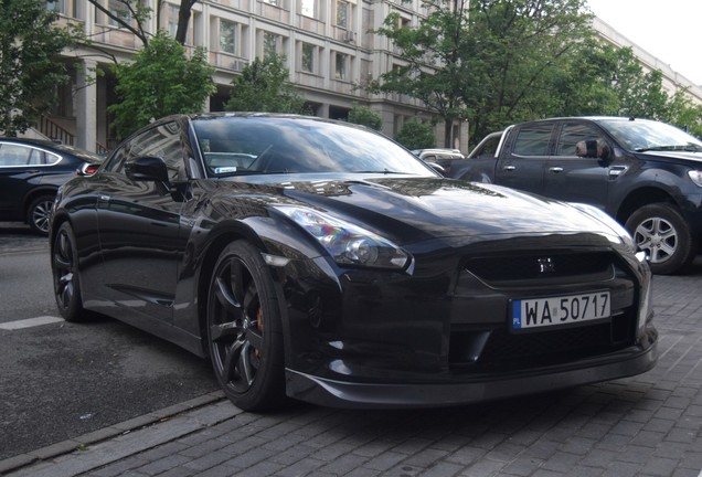 Nissan GT-R