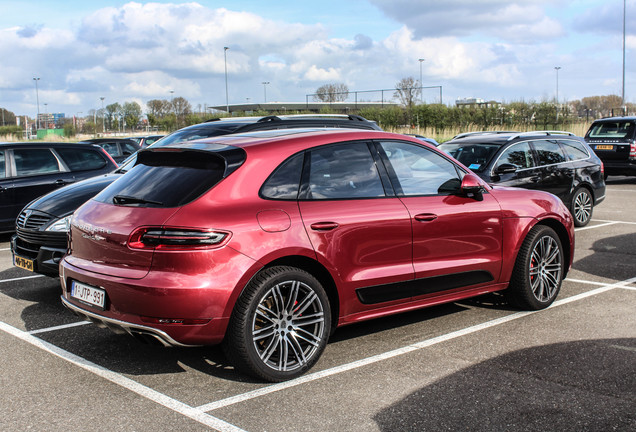 Porsche 95B Macan Turbo