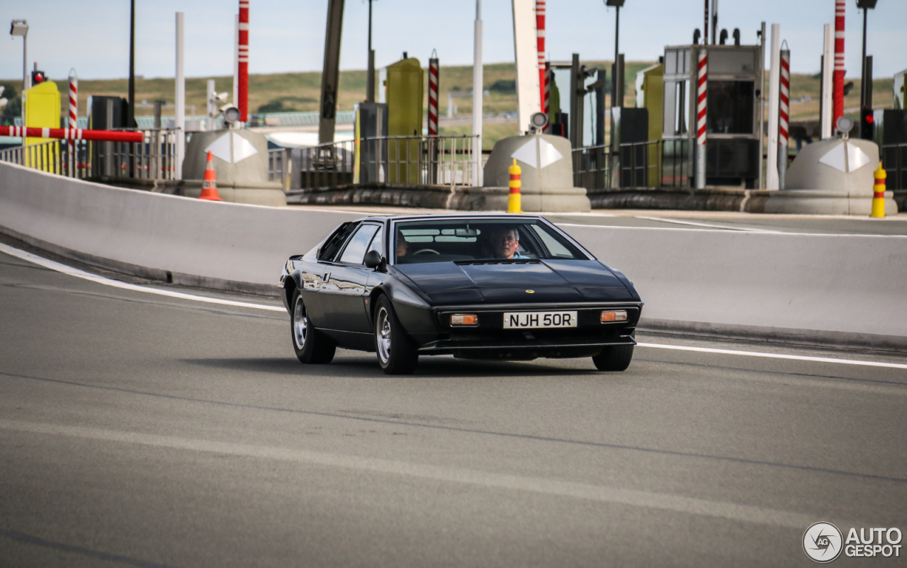 Lotus Esprit S2