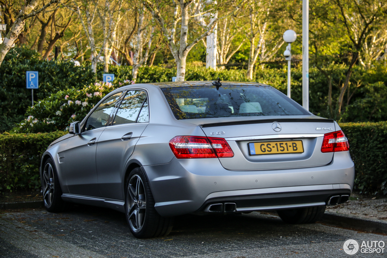 Mercedes-Benz E 63 AMG W212 V8 Biturbo