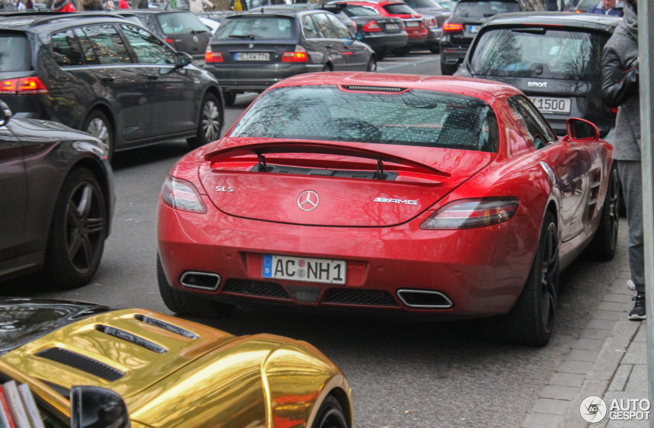 Mercedes-Benz SLS AMG