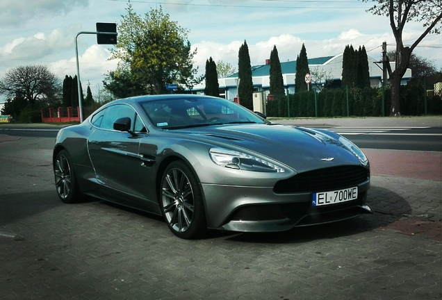 Aston Martin Vanquish 2013