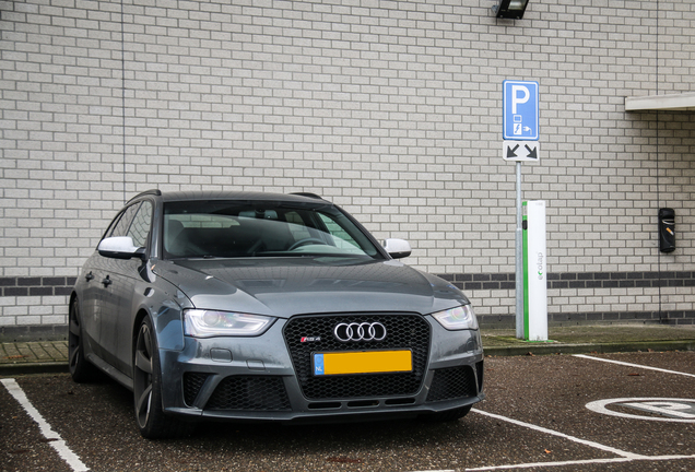 Audi RS4 Avant B8