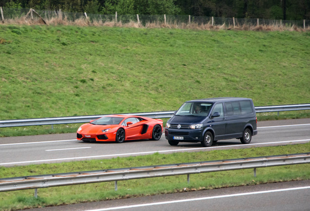 Lamborghini Aventador LP700-4