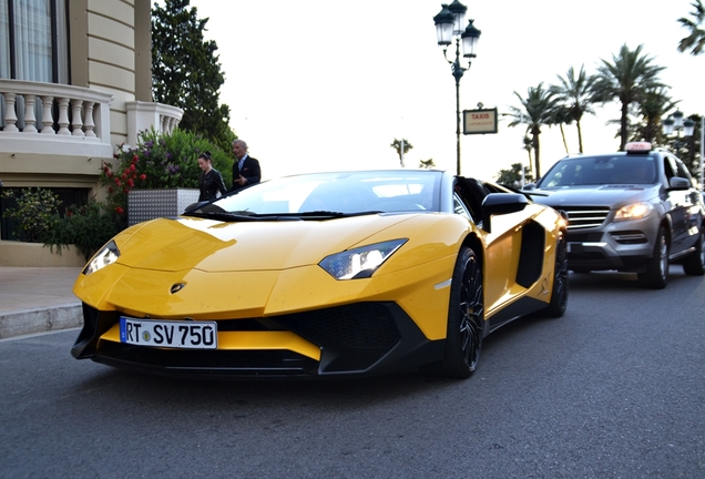 Lamborghini Aventador LP750-4 SuperVeloce Roadster