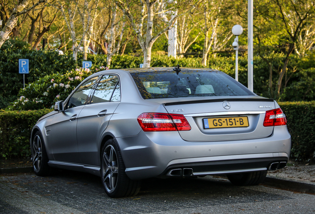 Mercedes-Benz E 63 AMG W212 V8 Biturbo