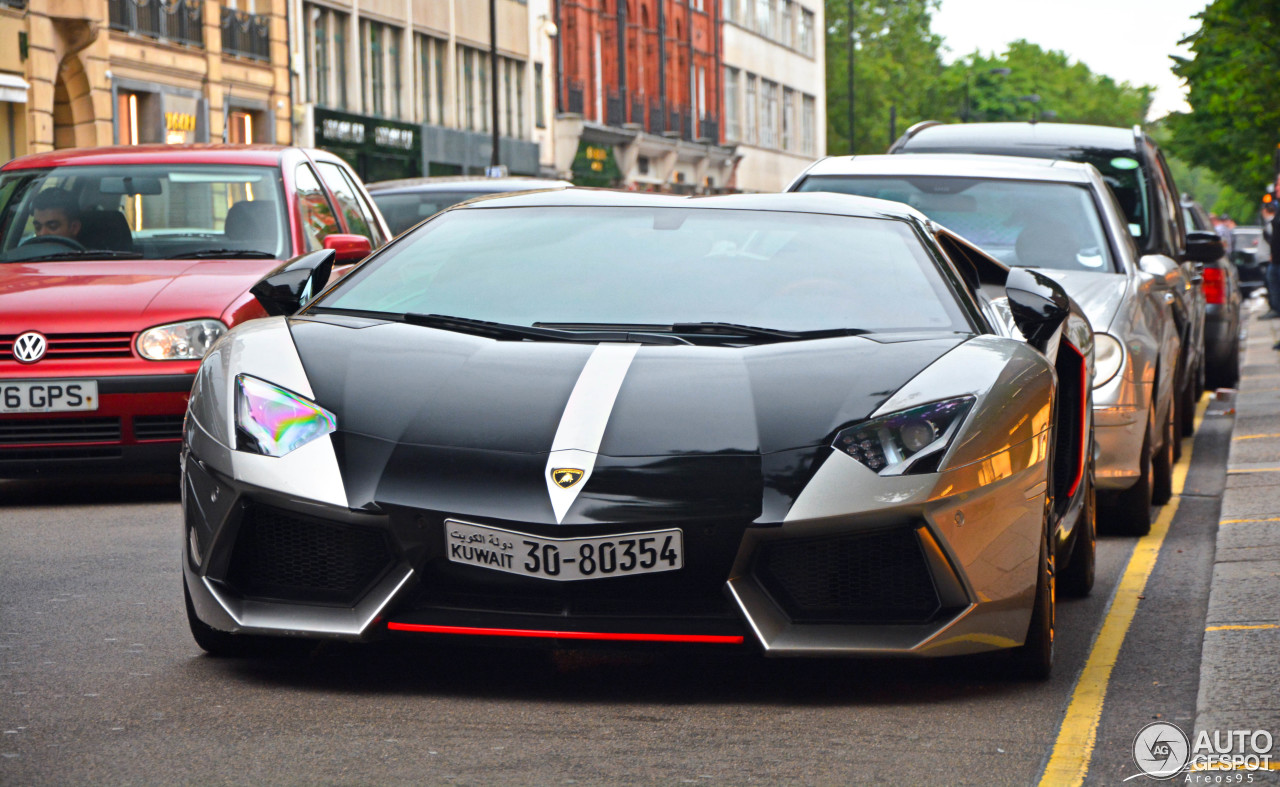 Lamborghini Aventador LP700-4 Roadster