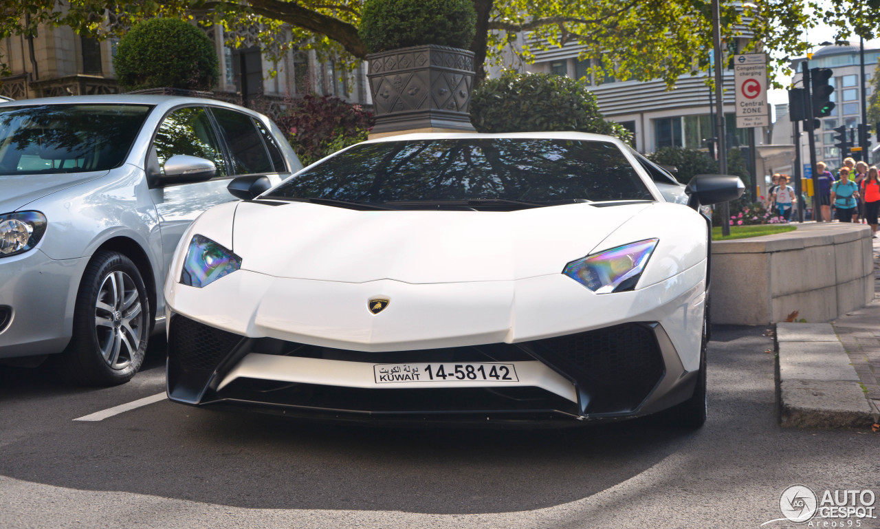 Lamborghini Aventador LP750-4 SuperVeloce