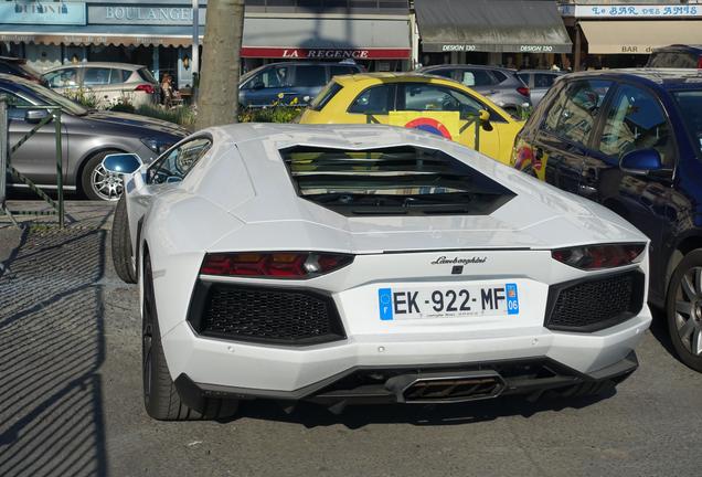 Lamborghini Aventador LP700-4