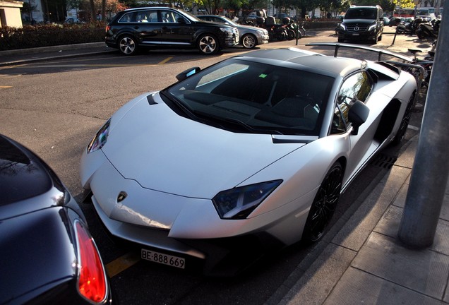 Lamborghini Aventador LP750-4 SuperVeloce Roadster