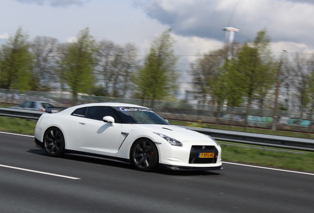 Nissan GT-R