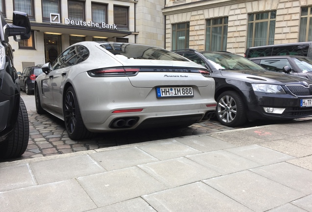 Porsche 971 Panamera Turbo