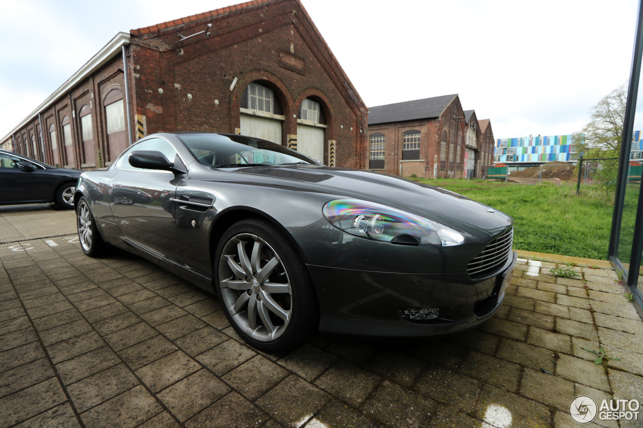 Aston Martin DB9