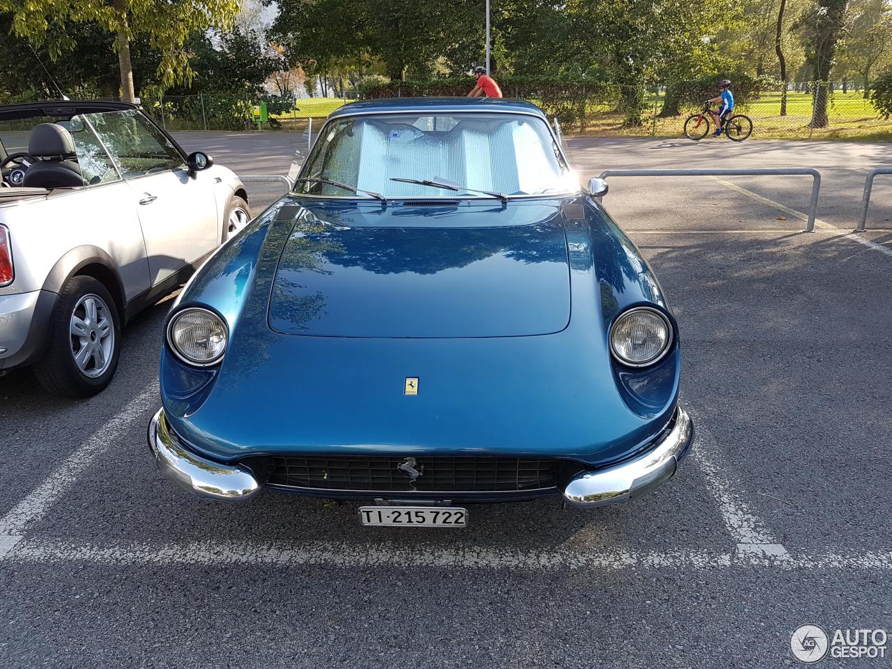 Ferrari 365 GT 2+2