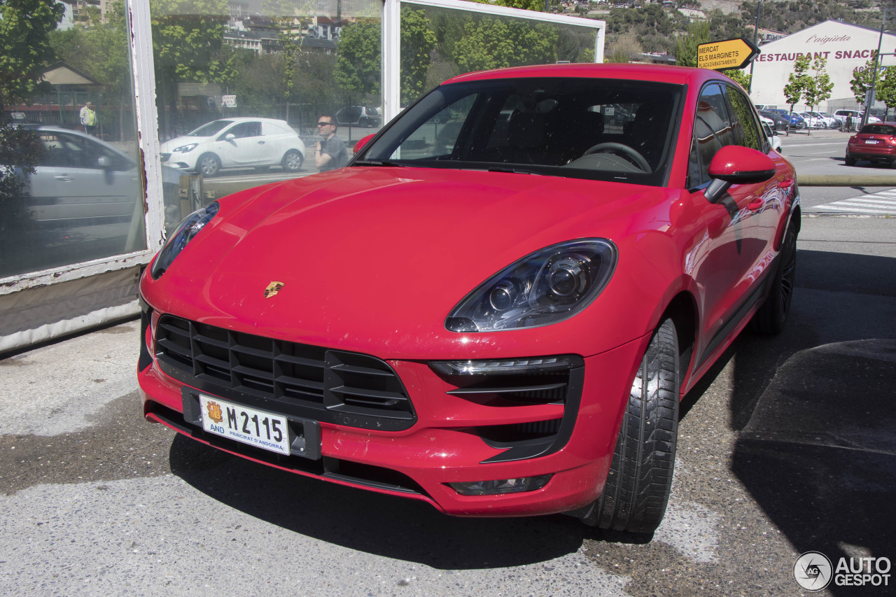 Porsche 95B Macan GTS