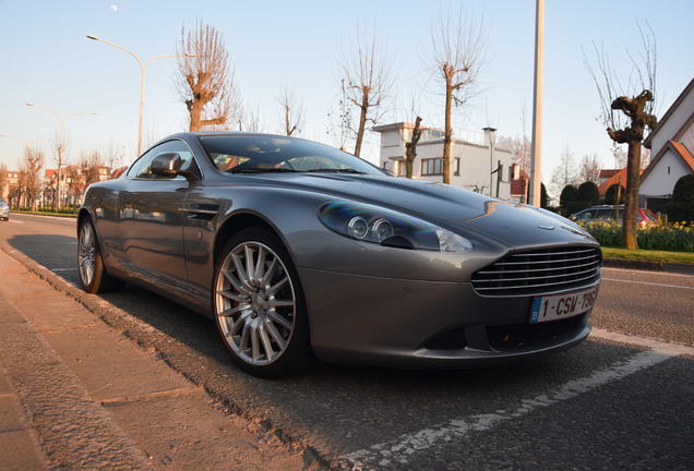 Aston Martin DB9 2010