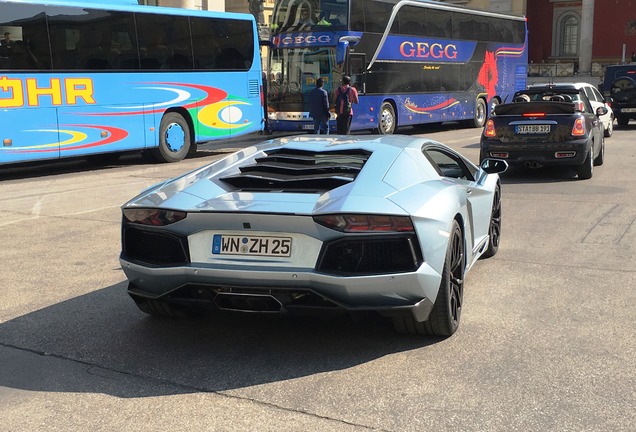 Lamborghini Aventador LP700-4