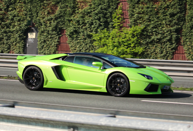 Lamborghini Aventador LP700-4 Roadster