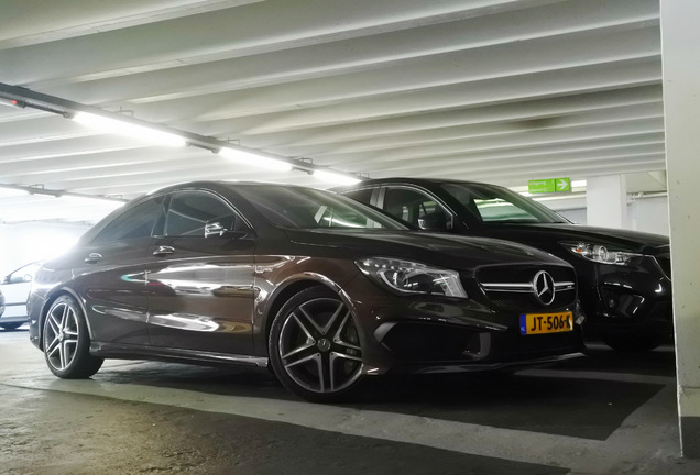 Mercedes-Benz CLA 45 AMG C117