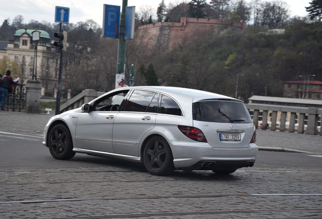 Mercedes-Benz R 63 AMG