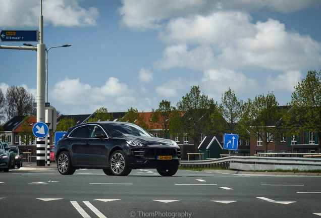 Porsche 95B Macan Turbo