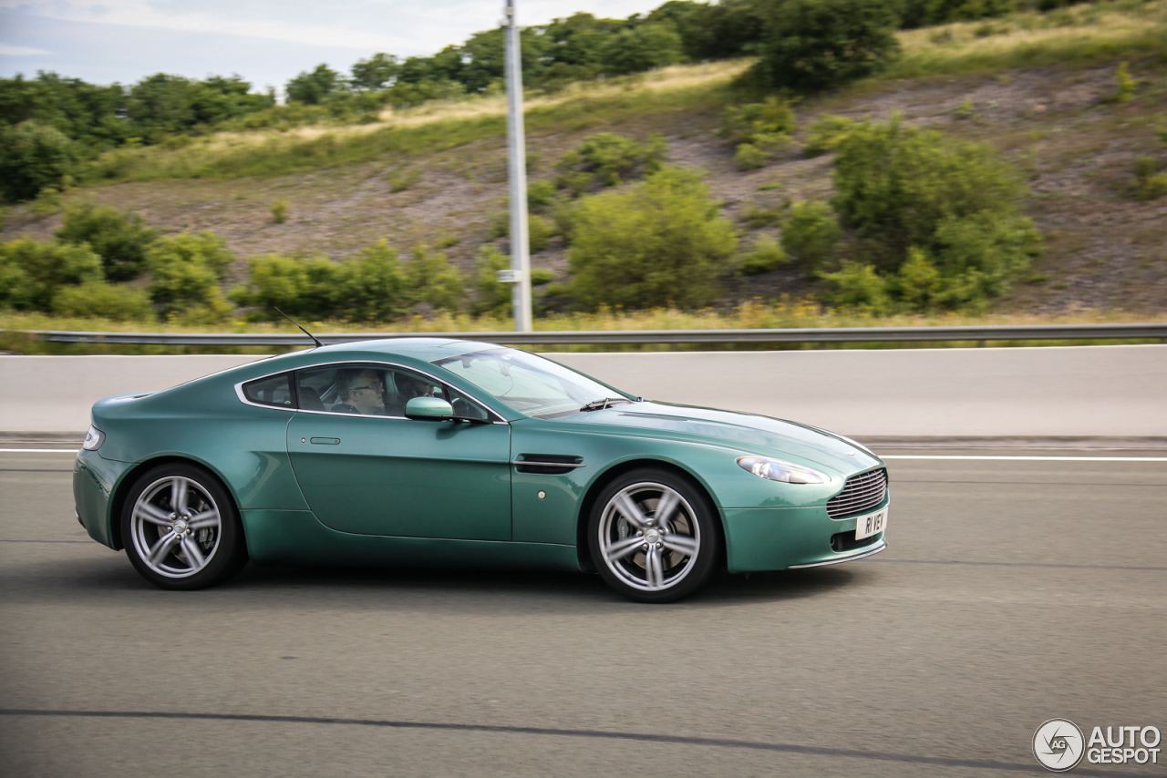 Aston Martin V8 Vantage