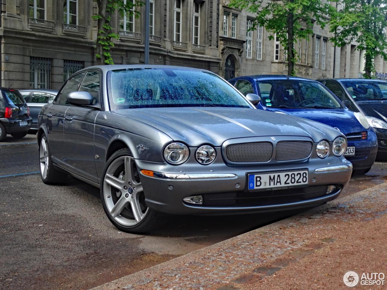 Jaguar XJR