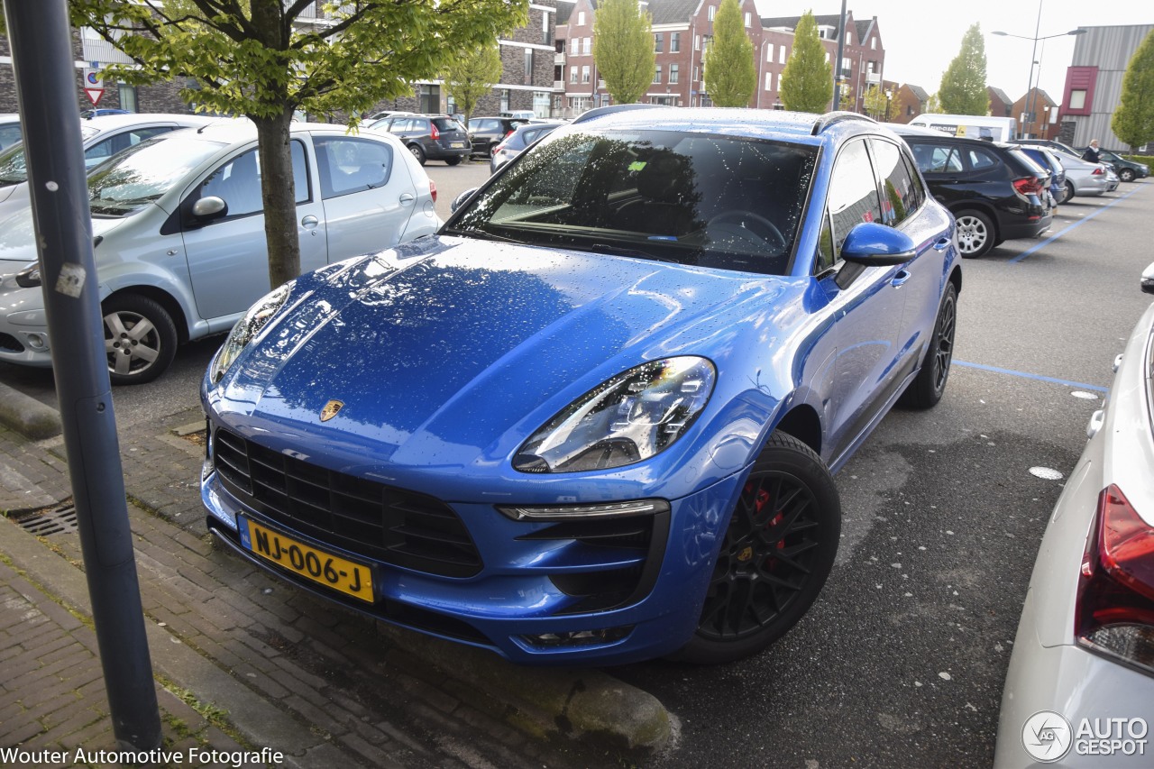 Porsche 95B Macan GTS