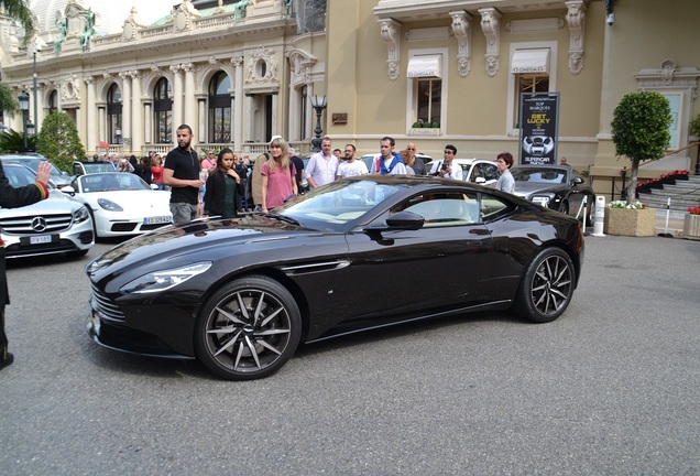 Aston Martin DB11