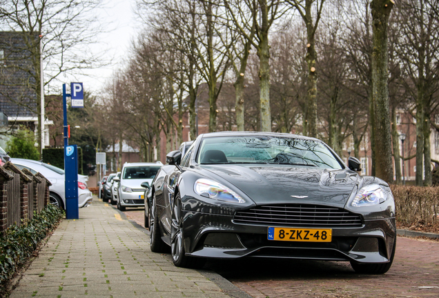 Aston Martin Vanquish 2013