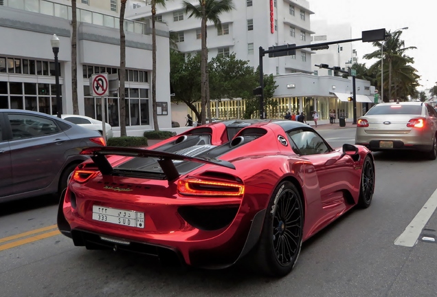 Porsche 918 Spyder Weissach Package