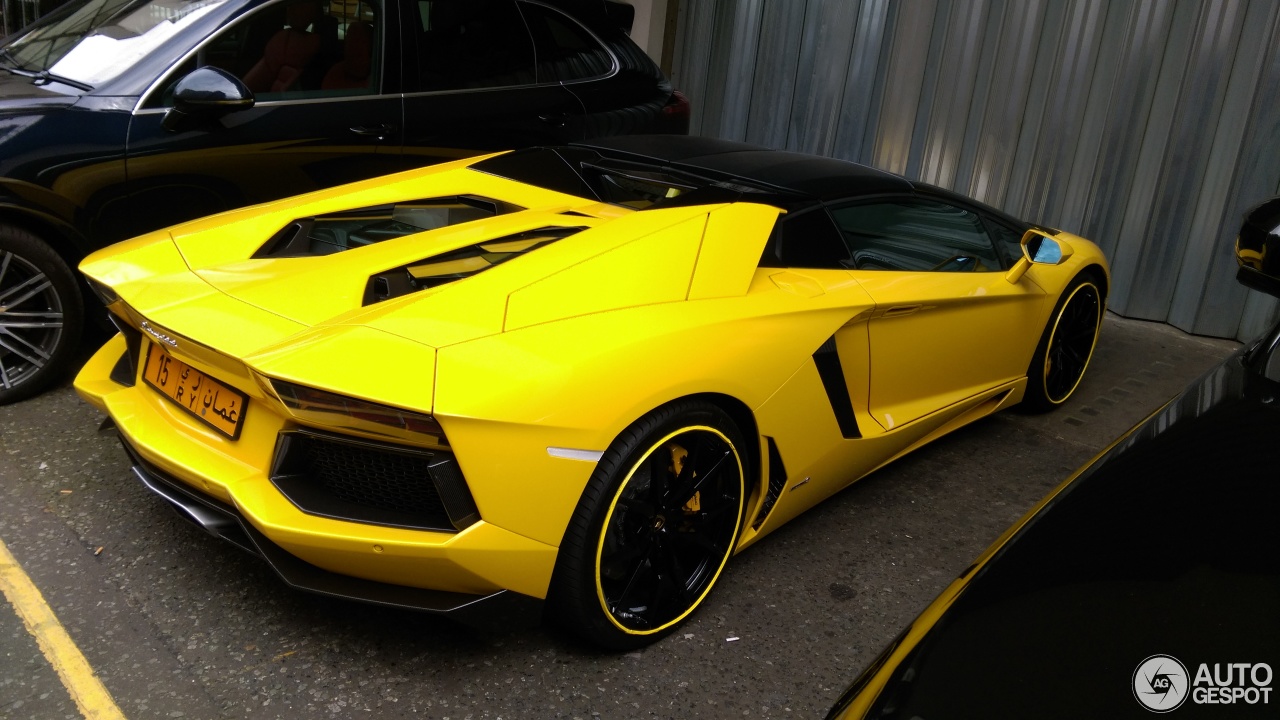 Lamborghini Aventador LP700-4 Roadster