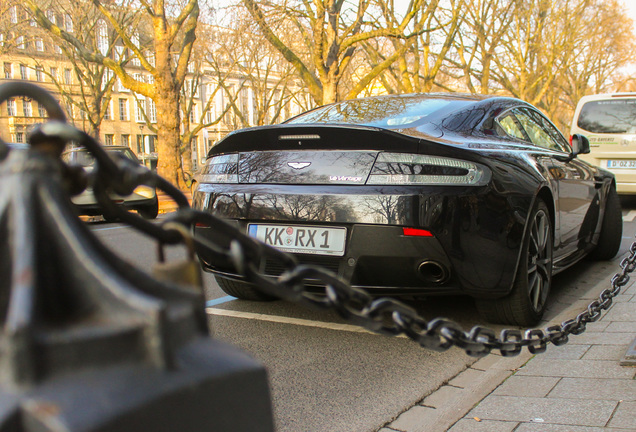 Aston Martin V12 Vantage