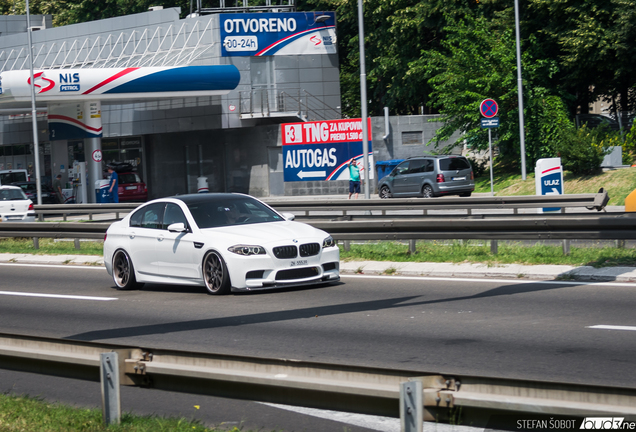 BMW M5 F10 2011