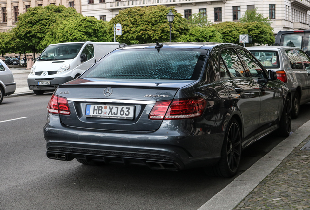 Mercedes-Benz E 63 AMG S W212